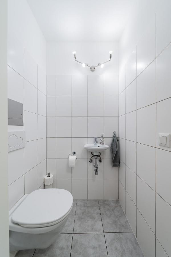 Modernes Appartement Nahe U-Bahn Und Schoenbrunn Viena Exterior foto
